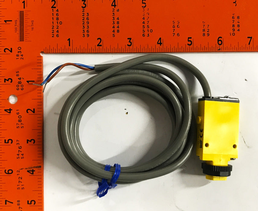 Banner Electric Photoelectric Sensor 26060 NOS