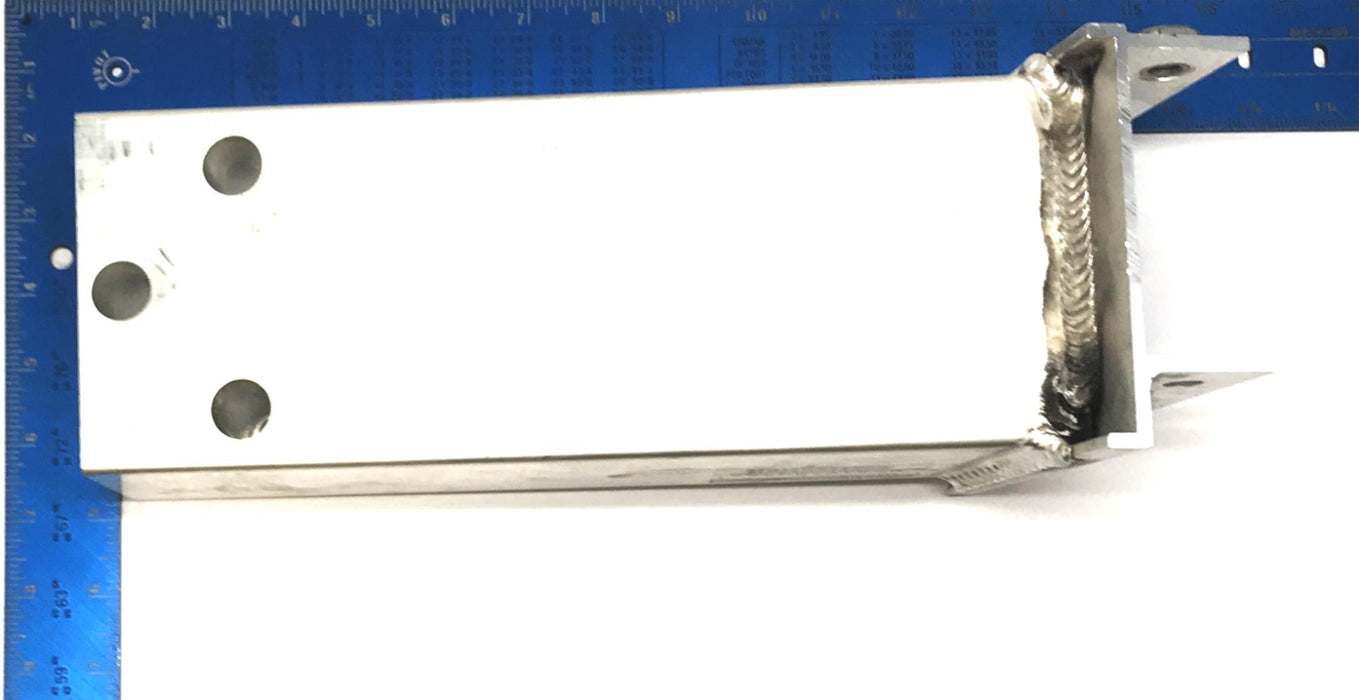 Nissan RH Stay-Front Bumper 62210-5NA0A NOS