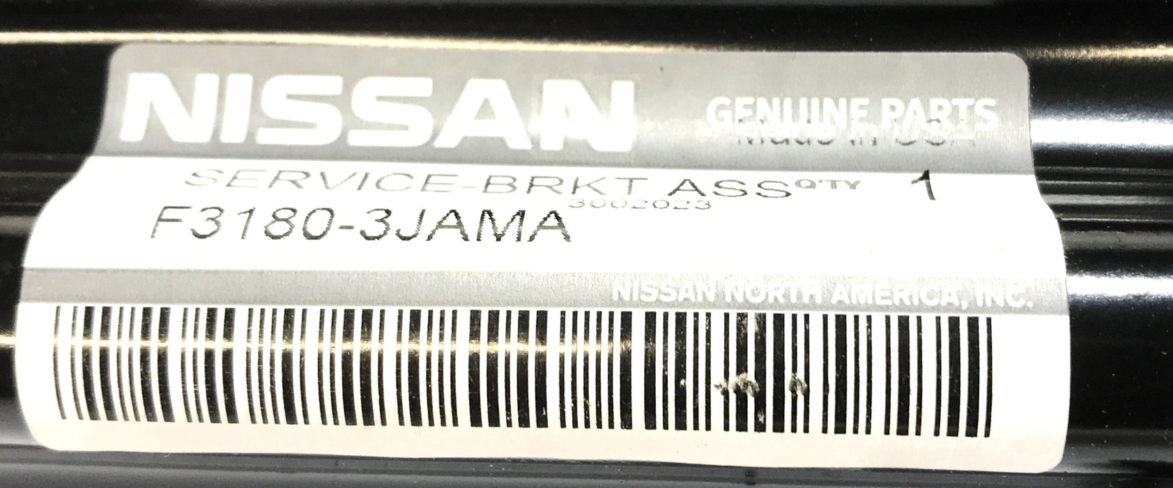 Nissan RH Front Fender Bracket F3180-3JAMA NOS