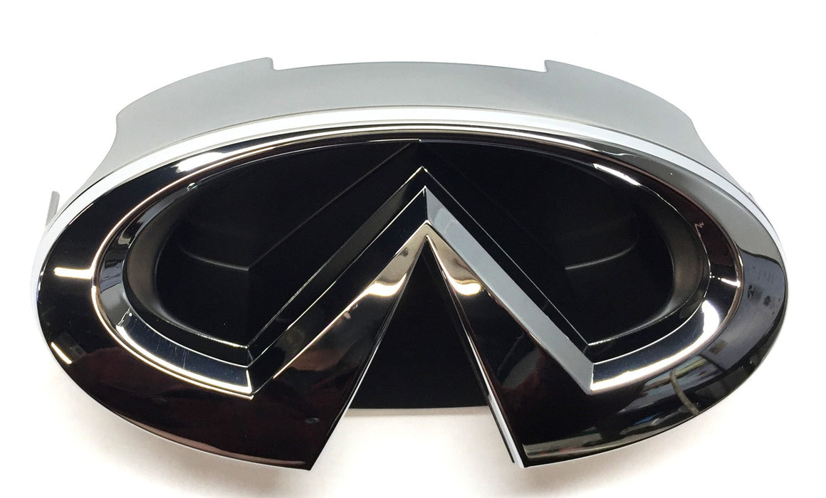Nissan Group Chrome Radiator Emblem 62890-JK60A (62890-JK60A) NOS