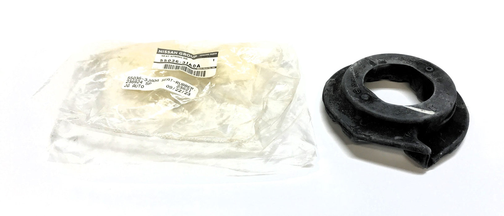 Nissan Rear Coil Spring Insulator 55036-3JA0A NOS