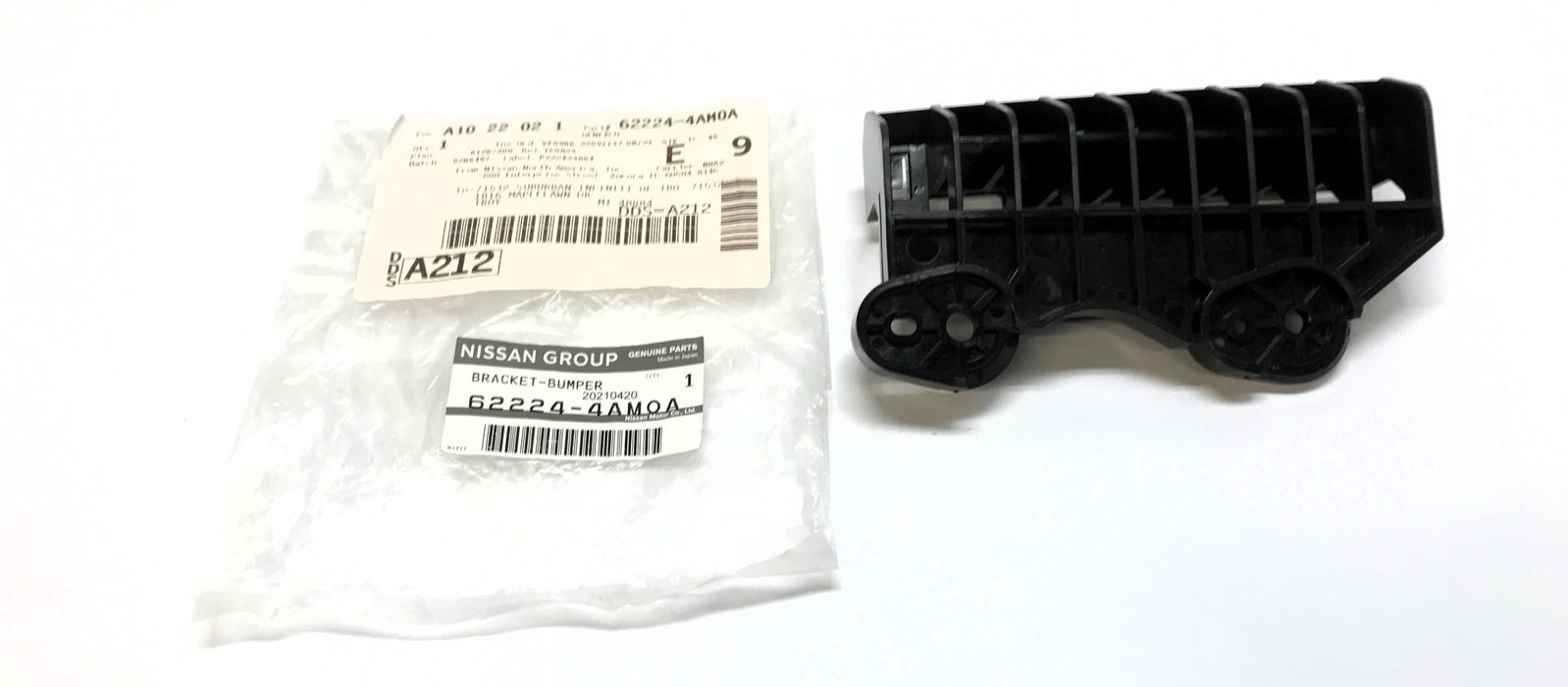 Nissan RH Bumper Bracket 62224-4AM0A NOS