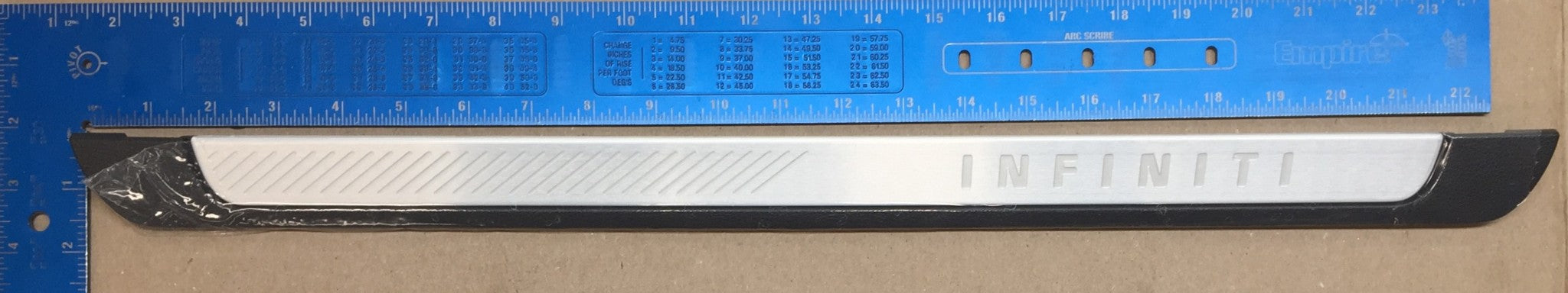 Nissan Group LH Outer Front 'INFINITY' Kick Plate 769B1-6SA0A NOS
