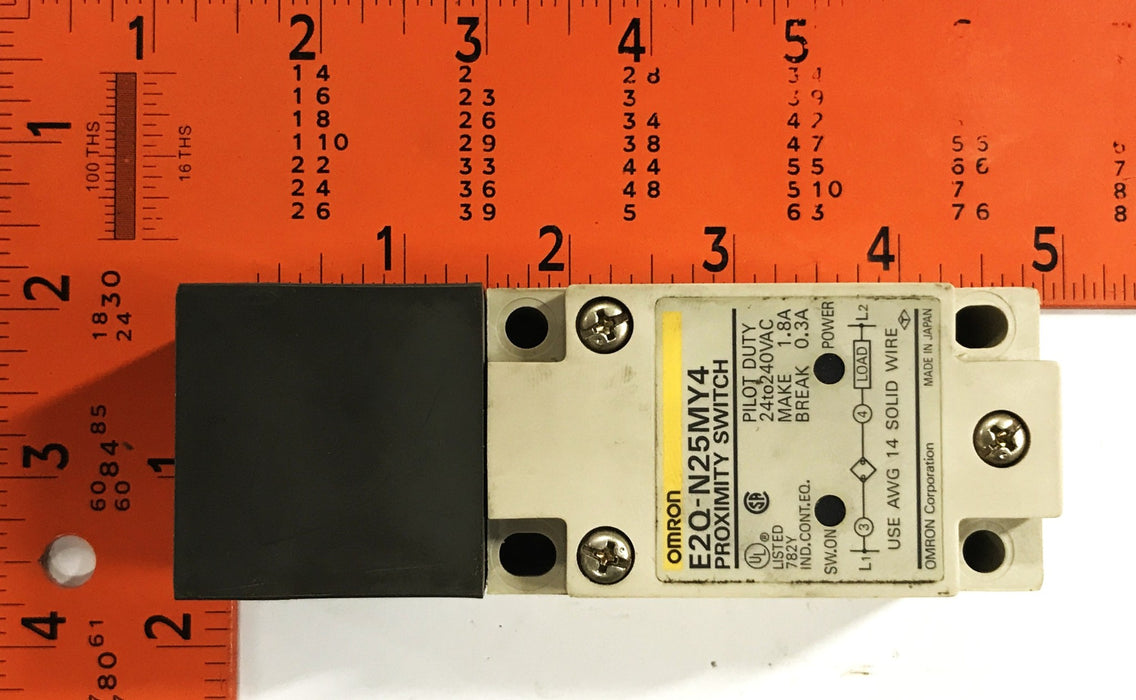 Omron Proximity Switch E2Q-N25MY4 USED