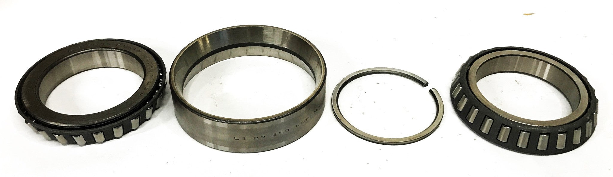 Hyatt Double Row Tapered Roller Bearing Assembly L812944 NOS