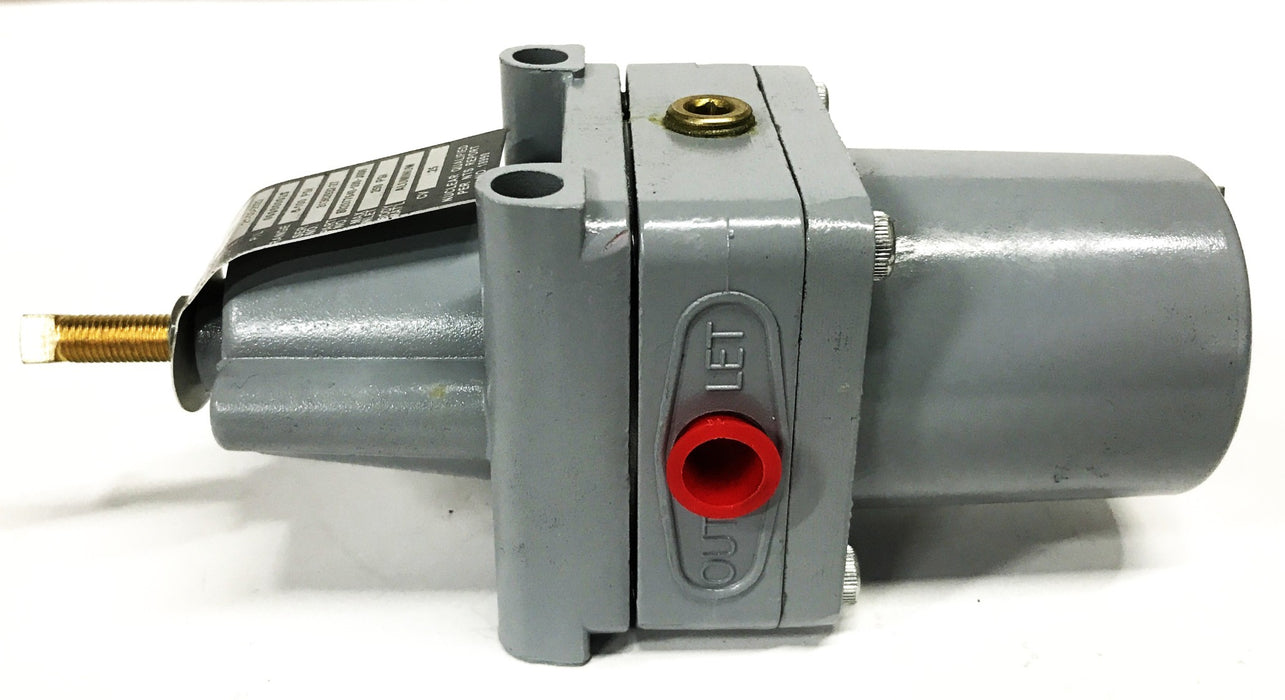 Masoneilan Dresser 77N-40 Air Regulator 802077640-100-J000 NOS