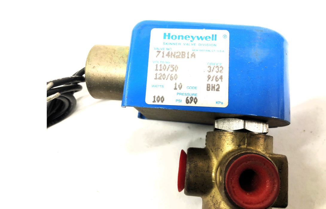 Honeywell 3-Way Solenoid Valve 714N2B1A NOS