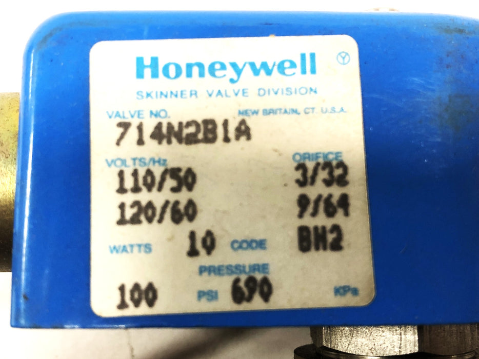 Honeywell 3-Way Solenoid Valve 714N2B1A NOS