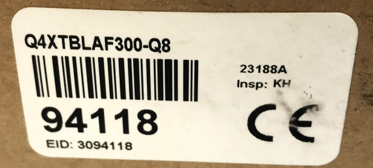 Banner Photoelectric Sensor Q4XTBLAF300-Q8 NOS