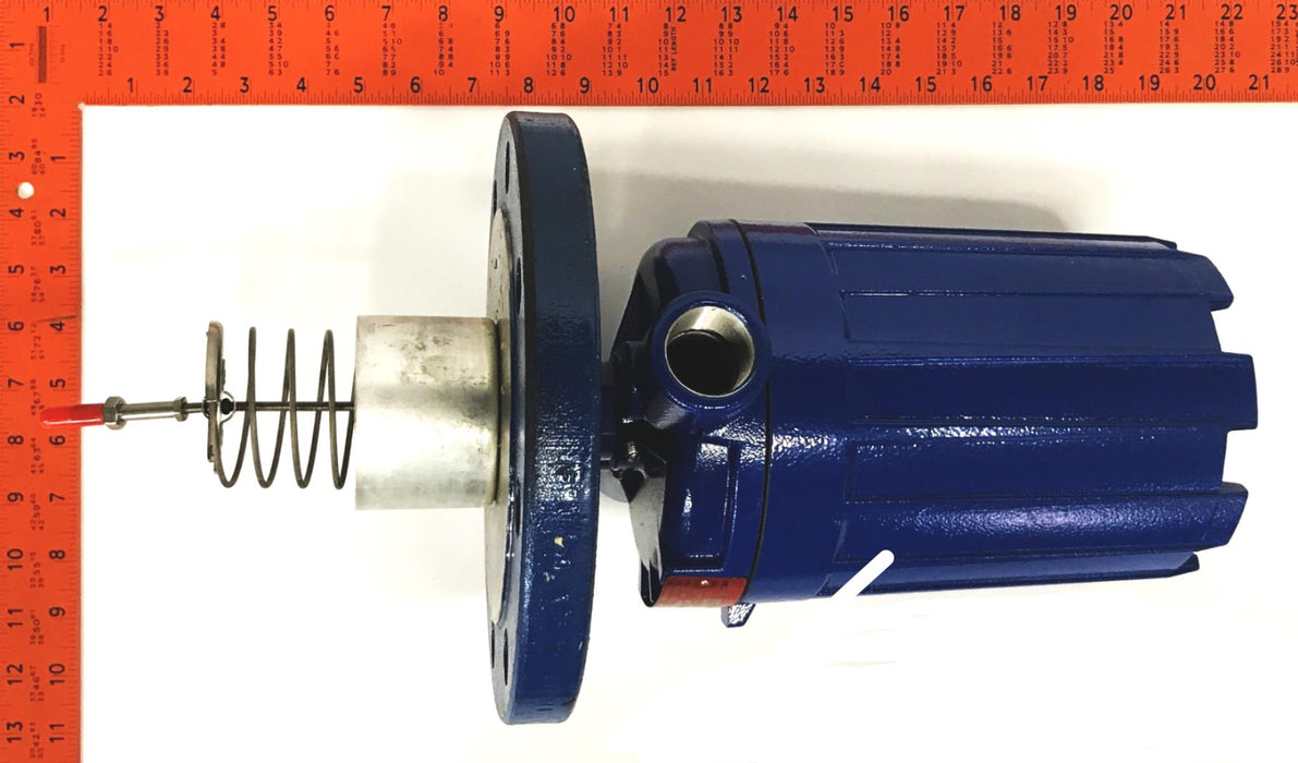 Magnetrol Industries Liquid Displacer Level Switch B15-1H3C-BEB NOS