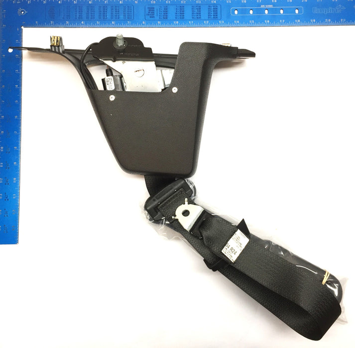 General Motors/GM Seat Belt Kit Assembly 19260201 NOS