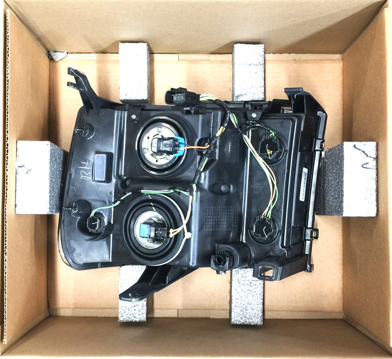 General Motors/GM Passenger Side Headlamp 22853030 NOS