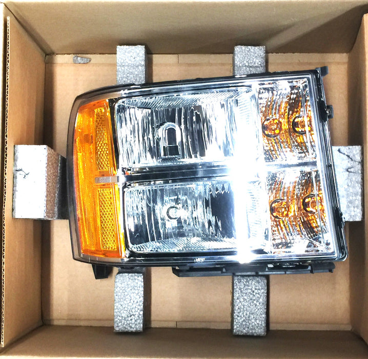 General Motors/GM Passenger Side Headlamp 22853030 NOS