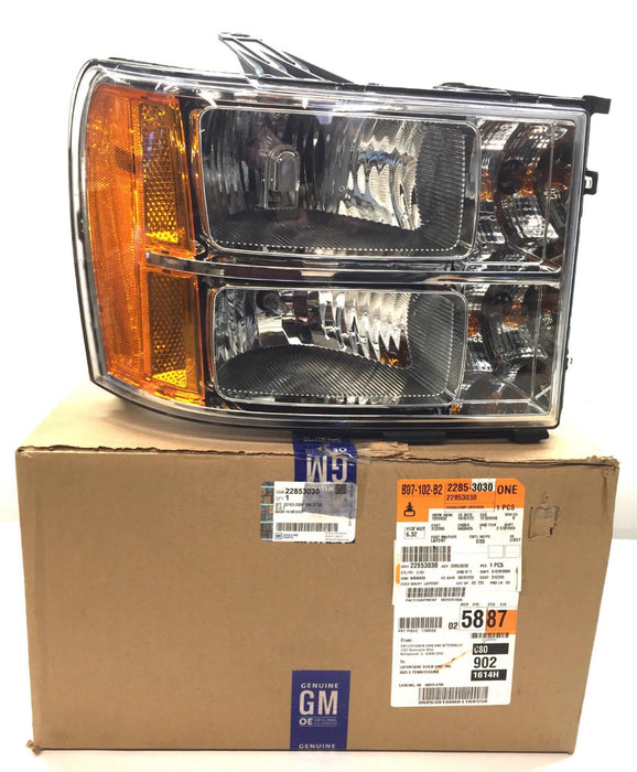 General Motors/GM Passenger Side Headlamp 22853030 NOS
