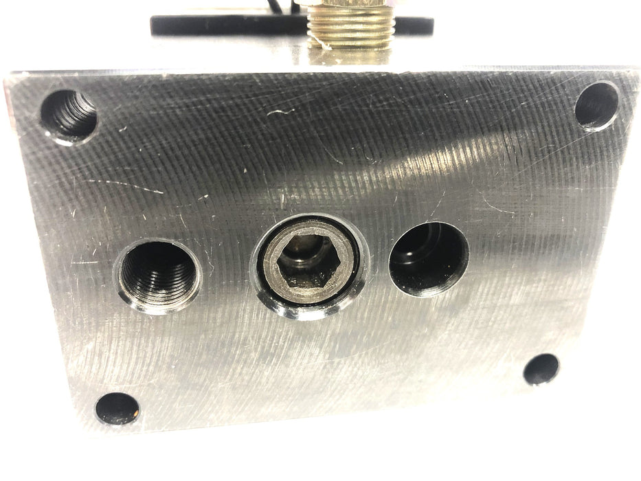 SPX Corporation Decco Solenoid 2 Position 3-Way Valve 9569 NOS