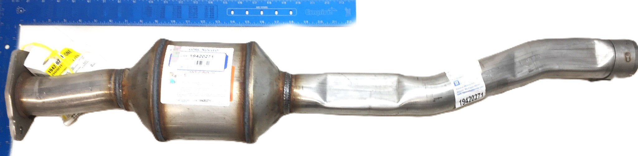 General Motors/GM Catalytic Converter 19420271 (1942-0271) NOS