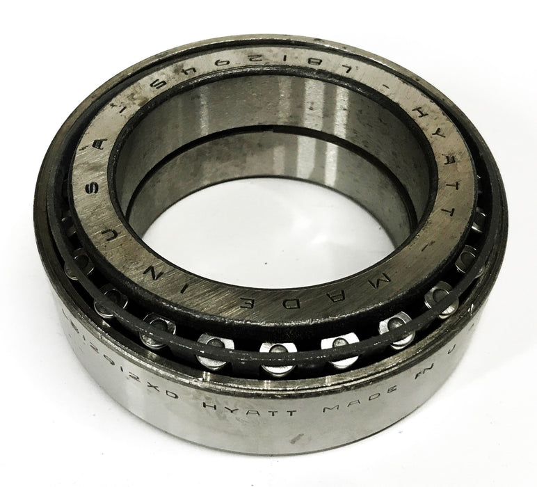 Hyatt Double Row Tapered Roller Bearing Assembly L812945 NOS