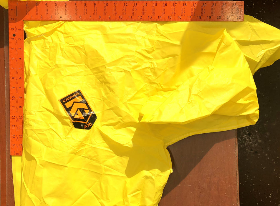 Kleenguard 4XL A70 M Yellow Hooded Coverall 00687 (00687-02) [Lot of 2] NOS