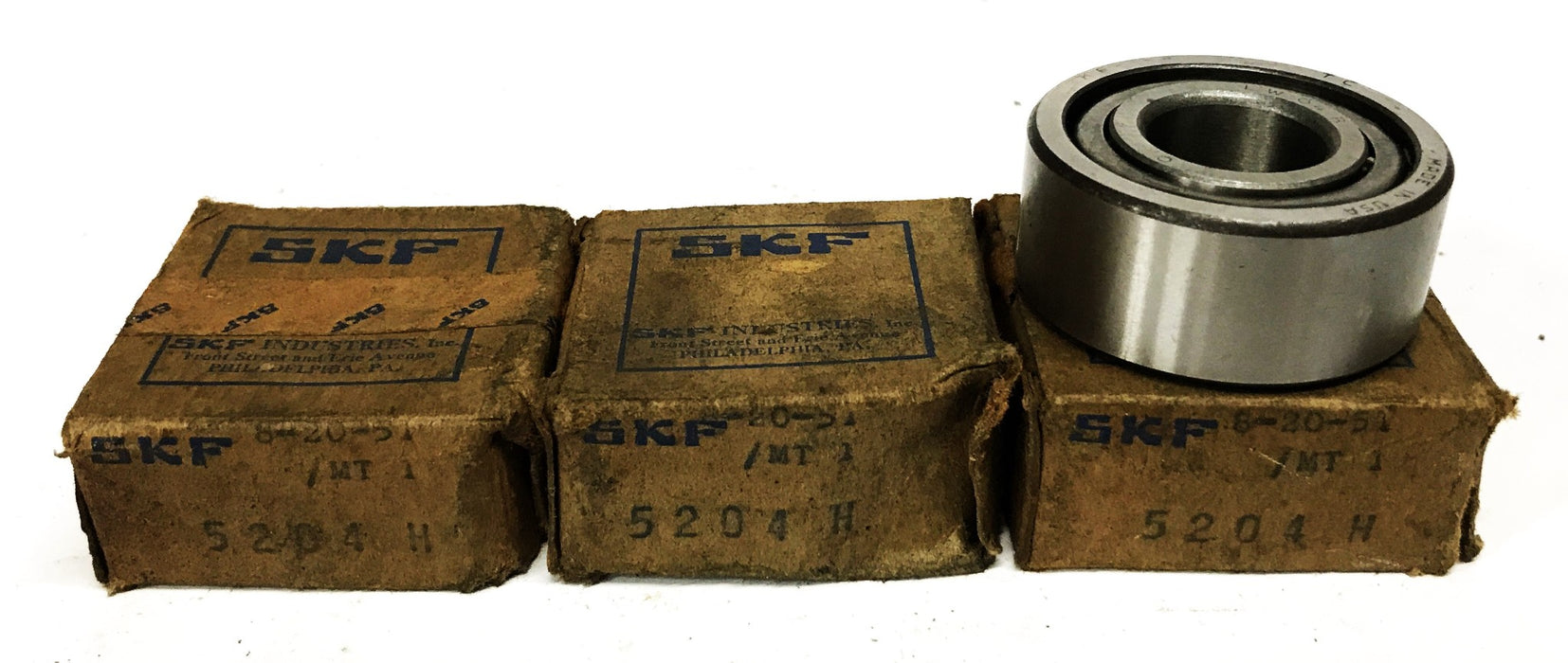 SKF Double Row Ball Bearing 5204H [Lot of 3] NOS