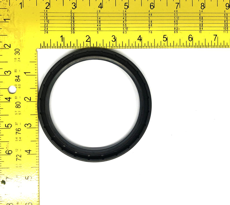 Total Source Rear Oil Seal For Hyster Forklift HY1361691 NOS