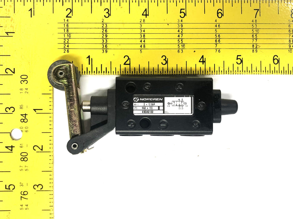 Norgren 2-10Bar 70C 1/8  Inch Roller Lever/Spring X3045122 NOS