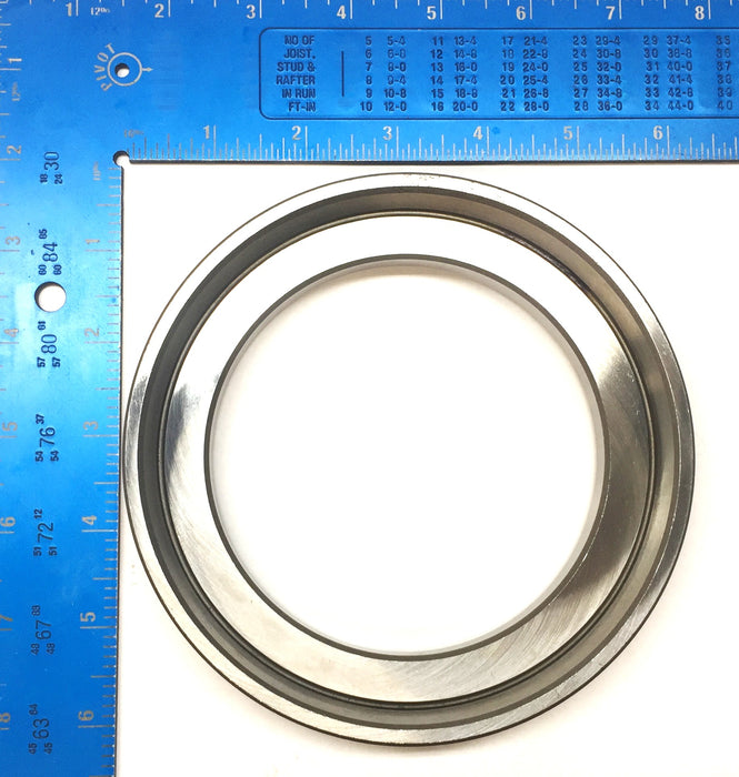 NH Roller Bearing Outer Race Cup RY405B (11-52W) NOS