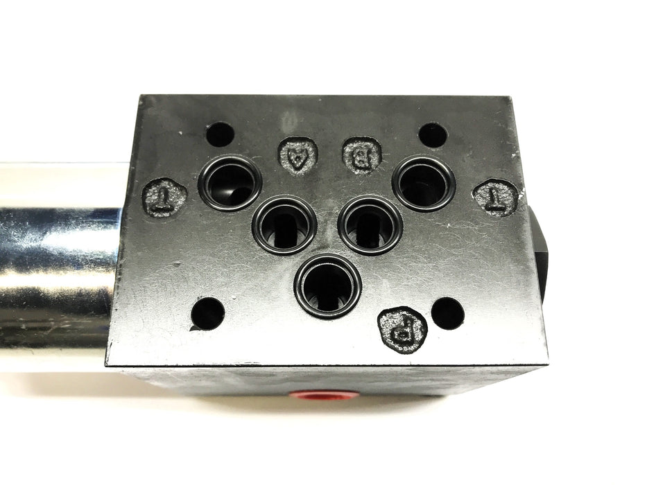 Parker Hydraulic Valve D3W020BNJC NOS