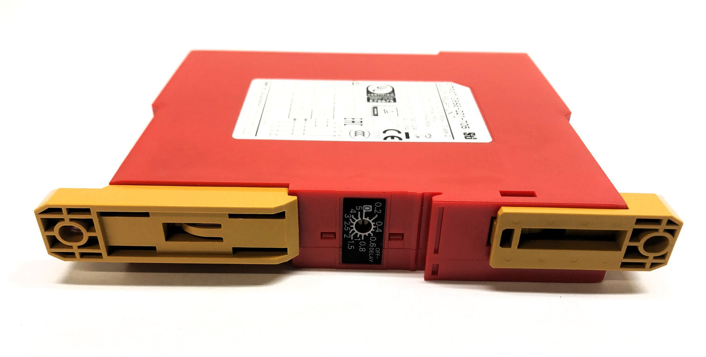 Omron Safety Relay Unit G9SE-221-T05 NOS
