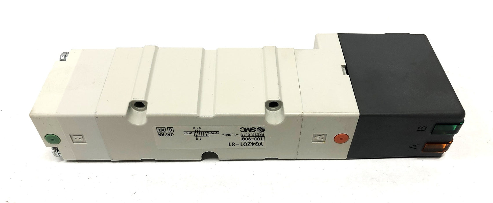 SMC Solenoid Valve VQ4201-31 (1C3-9CQ) NOS
