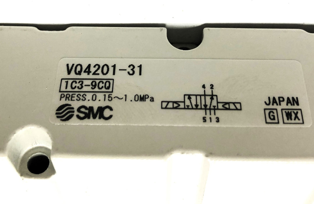 SMC Solenoid Valve VQ4201-31 (1C3-9CQ) NOS