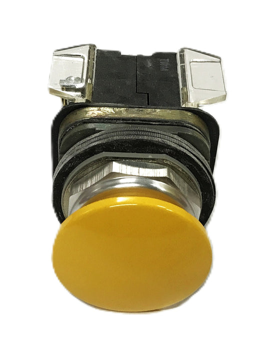 Allen-Bradley Yellow Pushbutton Switch 800T-D9A4 NOS