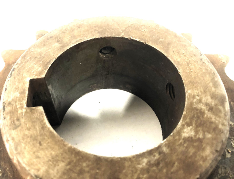 Unbranded 0.62 Inch Keyway 2.69 Inch Bore Sprocket 19 Tooth USED