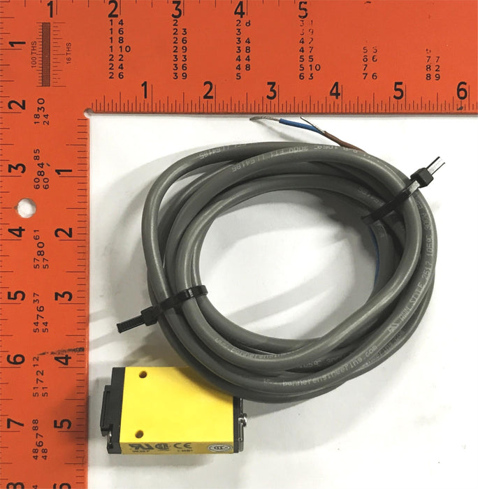 Banner Photoelectric Sensor with 7-foot Cable SM2A312FP NOS