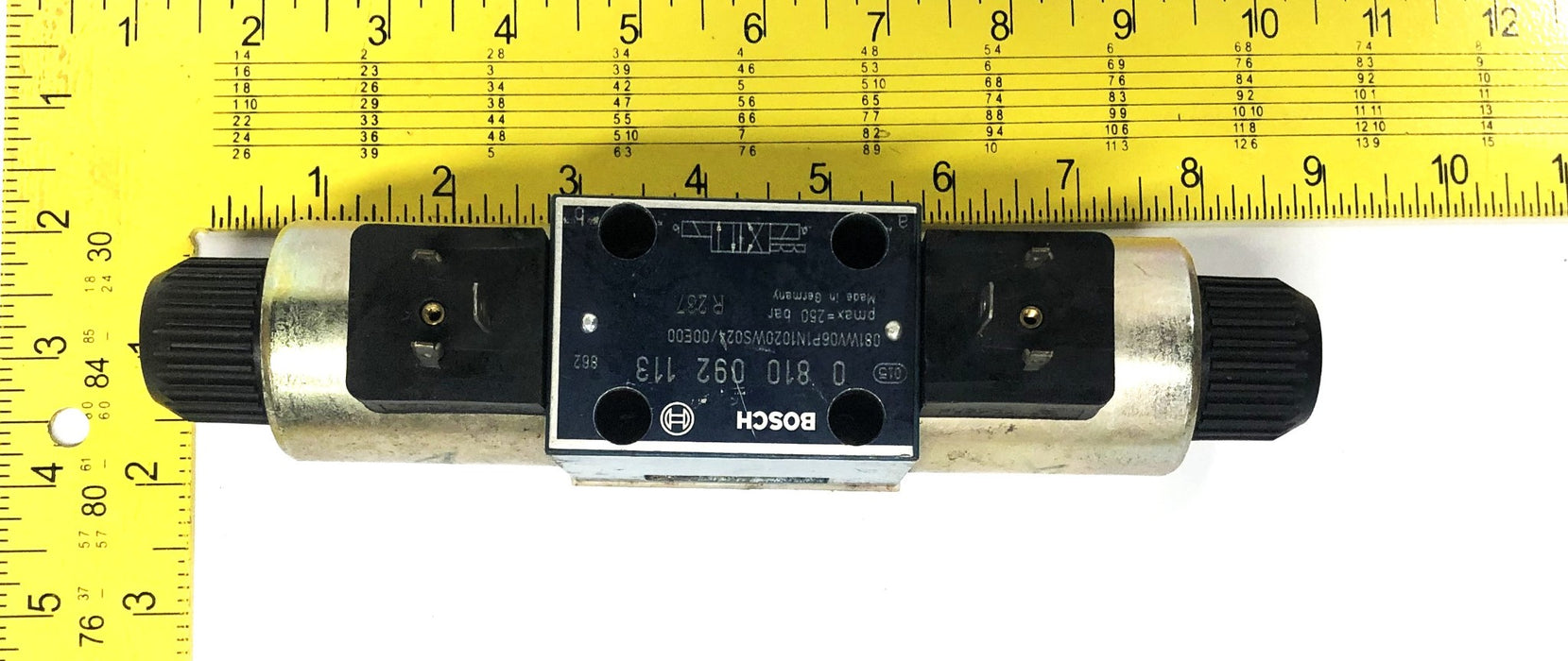 Bosch 8 810 092 113 Directional Hydraulic Valve 081WV06P1N1020WS024/00EE00 NOS