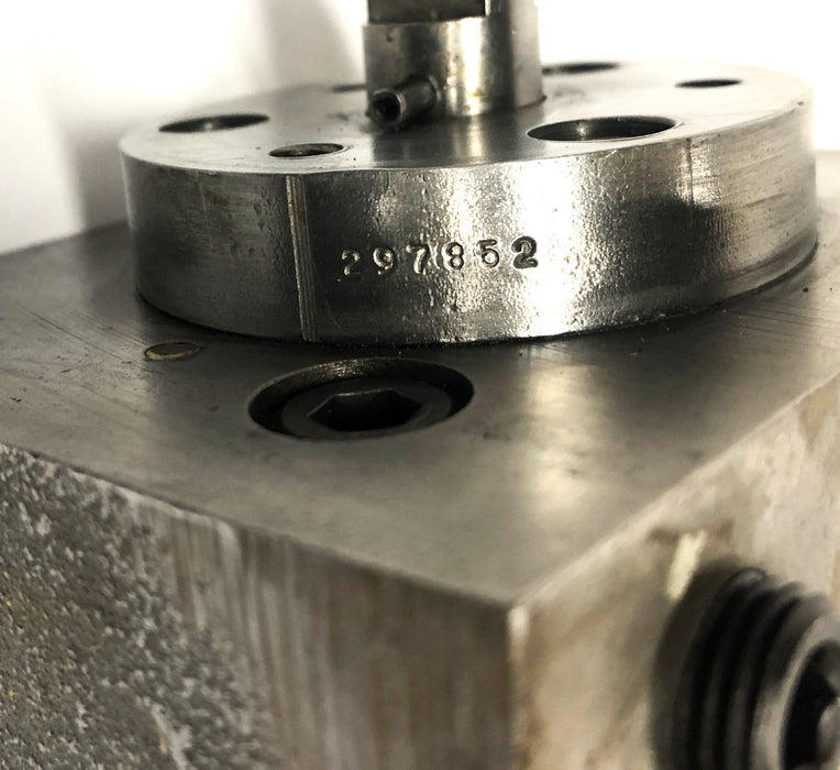 Unbranded Hydraulic Valve 297852 USED