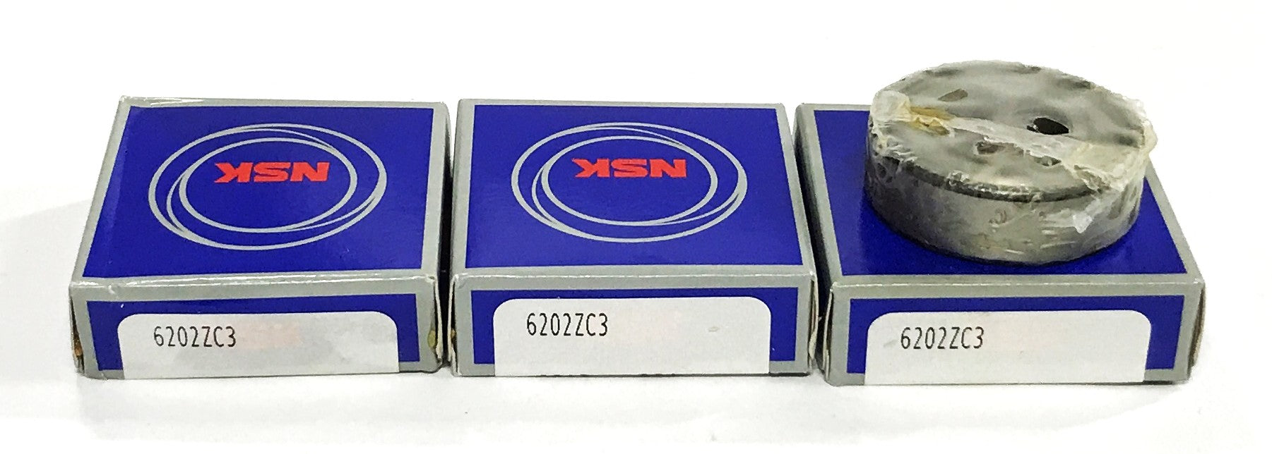 NSK Single Row Ball Bearing 6202ZC3 [Lot of 3] NOS