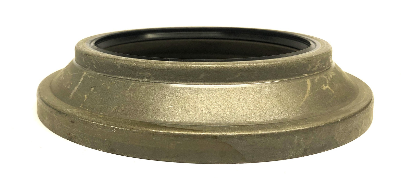 Total Source Drive Hub Seal LP1400-9357 NOS