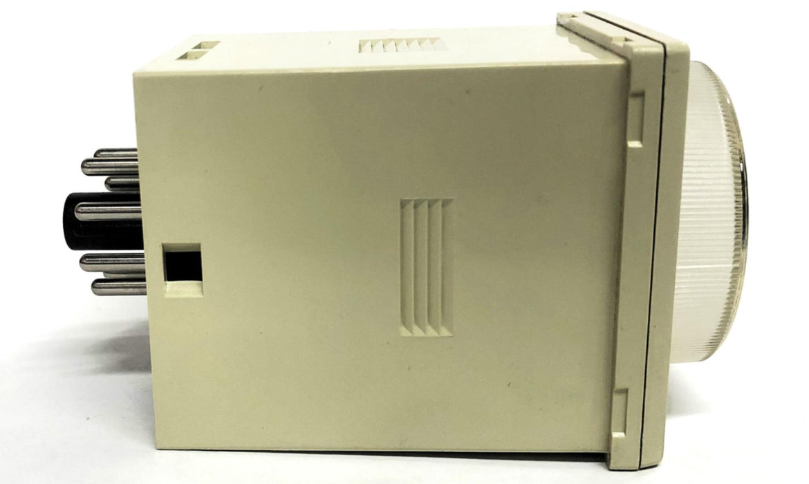 Allen-Bradley Type H 100-240VAC Series B On Delay Timing Relay 700-HRM12TA17 NOS