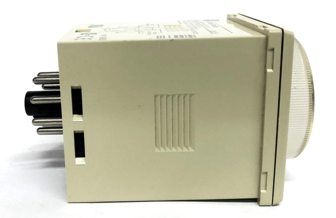 Allen-Bradley Type H 100-240VAC Series B On Delay Timing Relay 700-HRM12TA17 NOS