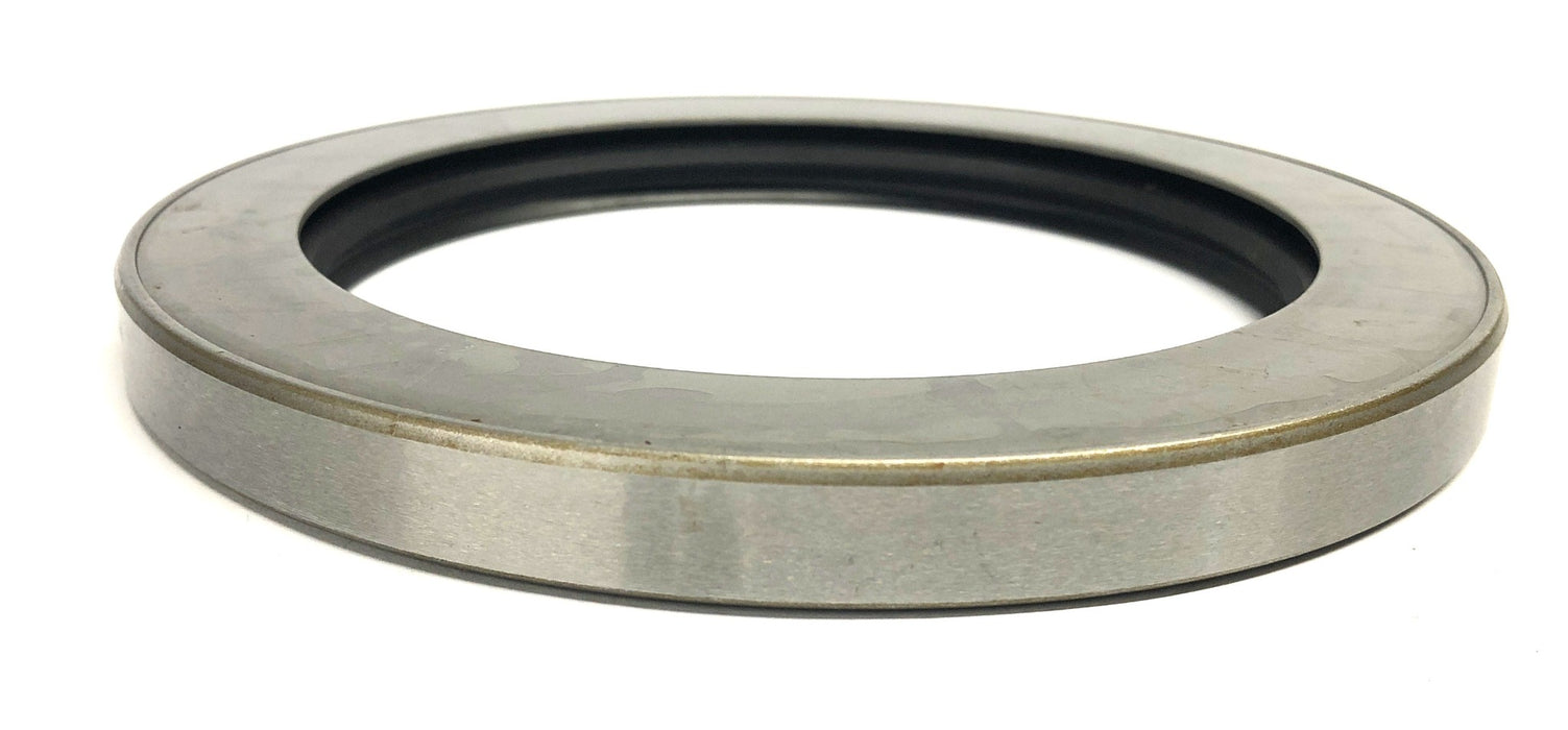 Total Source Drive Wheel Oil Seal TY42415-32800-71 NOS
