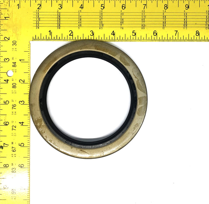 Total Source Drive Wheel Oil Seal TY42415-32800-71 NOS