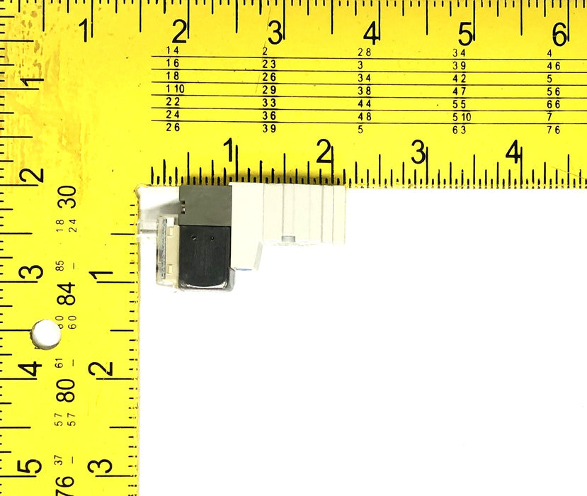 SMC Solenoid Valve SYJ314M-5LOU (SYJ0A46) NOS