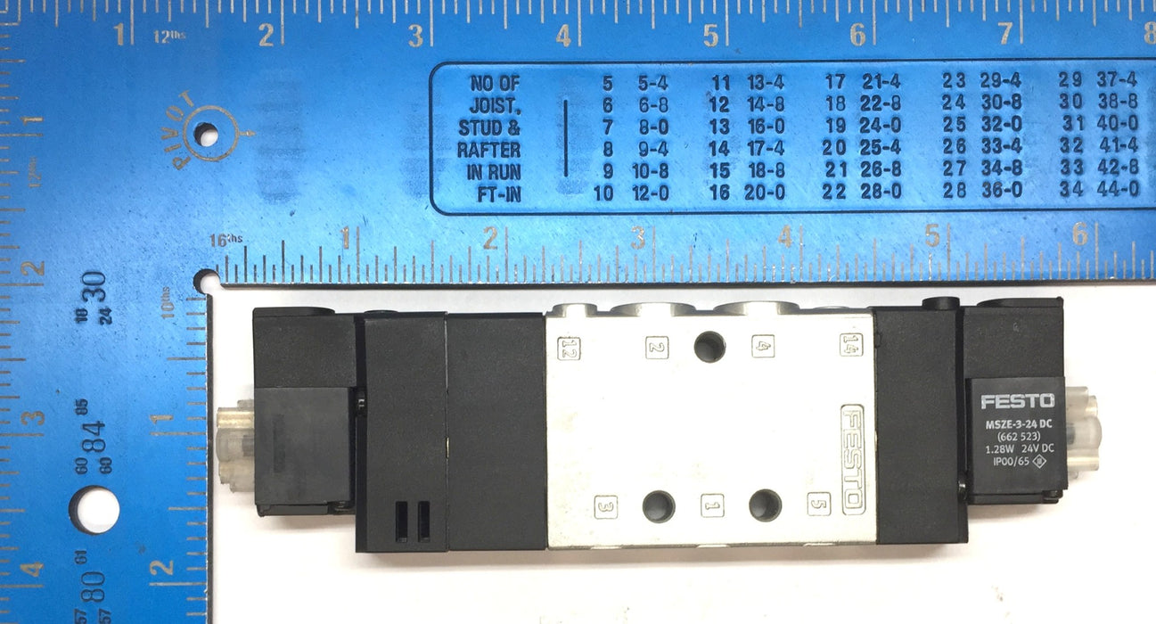 Festo Series: UD02 Solenoid Valve CPE14-M1BH-5/3G-1/8 (196937) USED