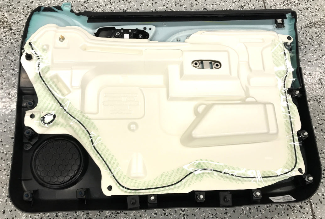 GM Inside Door Panel 22818475 NOS