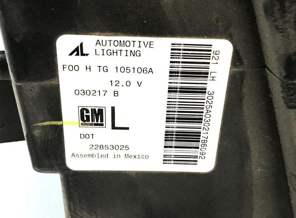 GM Head Lamp Assembly 22853025 NOS