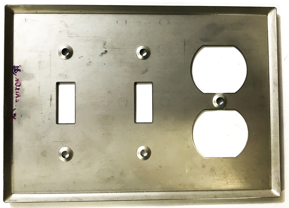 Leviton 3-gang 4-hole stainless steel wall plate 84021-40 [Lot of 5] NOS
