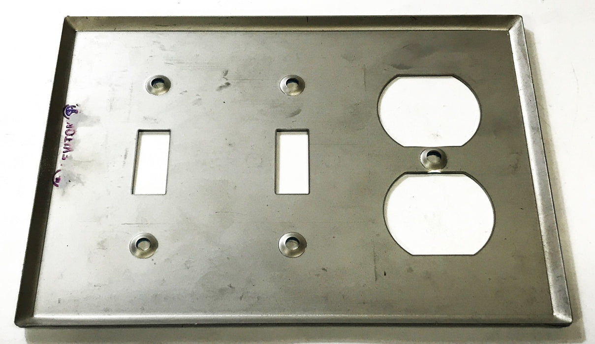 Leviton 3-gang 4-hole stainless steel wall plate 84021-40 [Lot of 5] NOS