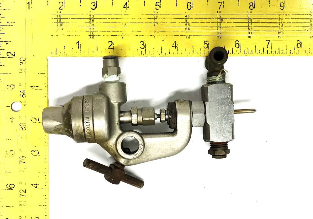 Spraying Systems Auto Jet Spray Gun With Union Tee Fitting 22AUH USED