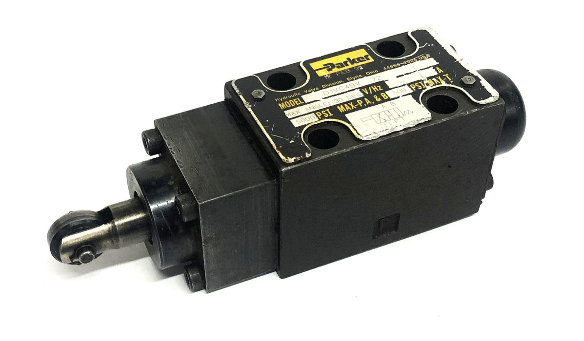 Parker 30 Degree 5000PSI Directional Control Valve No Box D1VC4BV 72 NOS
