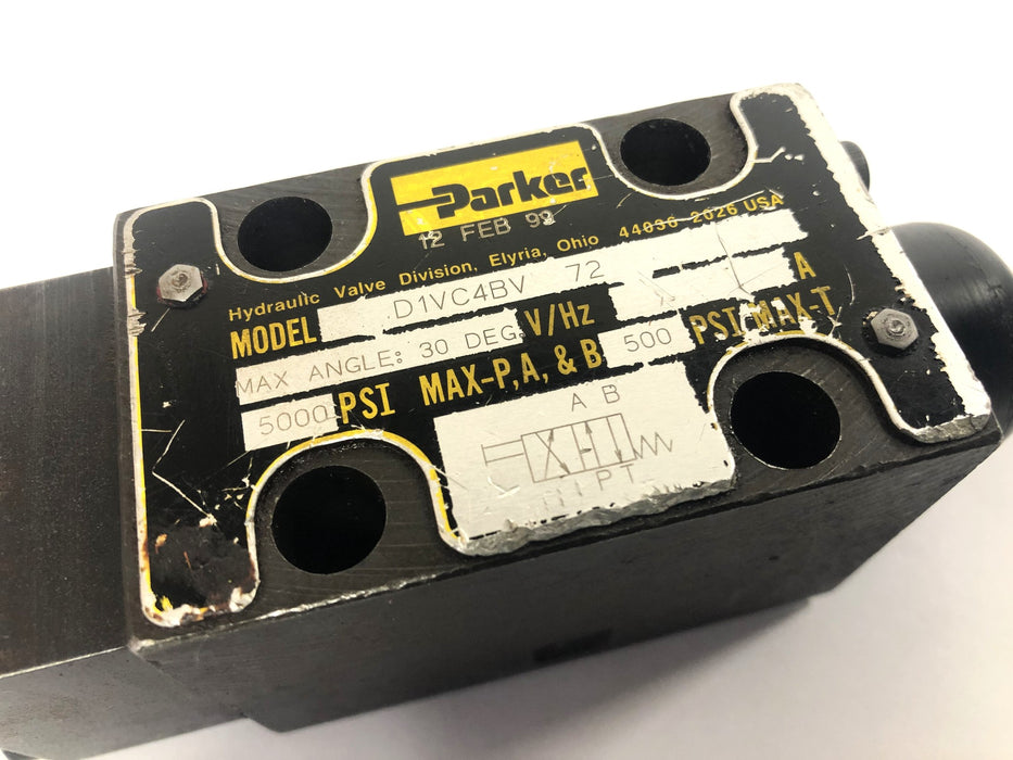 Parker 30 Degree 5000PSI Directional Control Valve No Box D1VC4BV 72 NOS